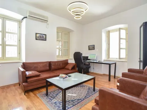 Sale, three bedroom apartment, 86m², Stari Grad, Budva - image 10