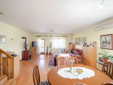 Prodaja, kuća, 358m², Zemun Sve Podlokacije, Beograd - image 7