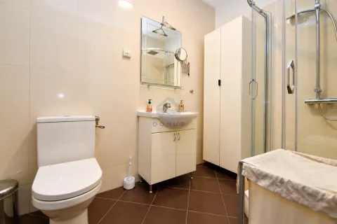 Rent, two bedroom apartment, 75m², Gorica C, Podgorica - image 31