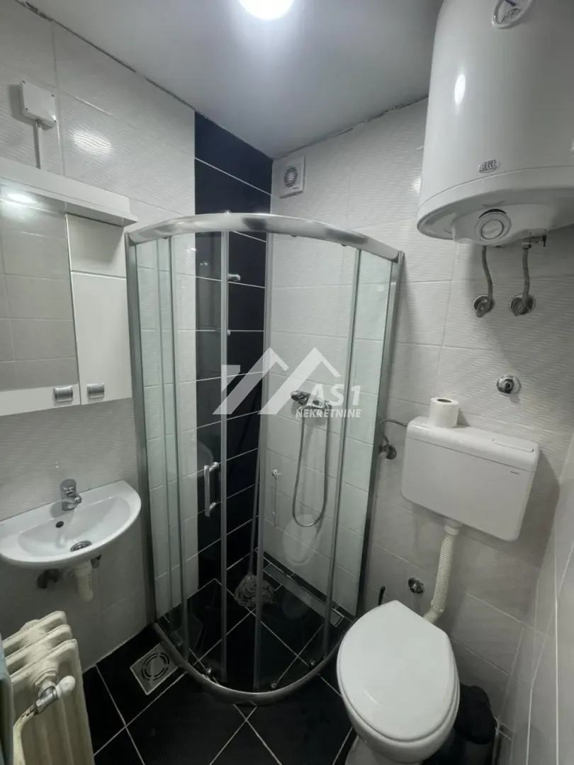 Izdavanje, jednosoban stan, 36m², Detelinara, Novi Sad Sve Podlokacije