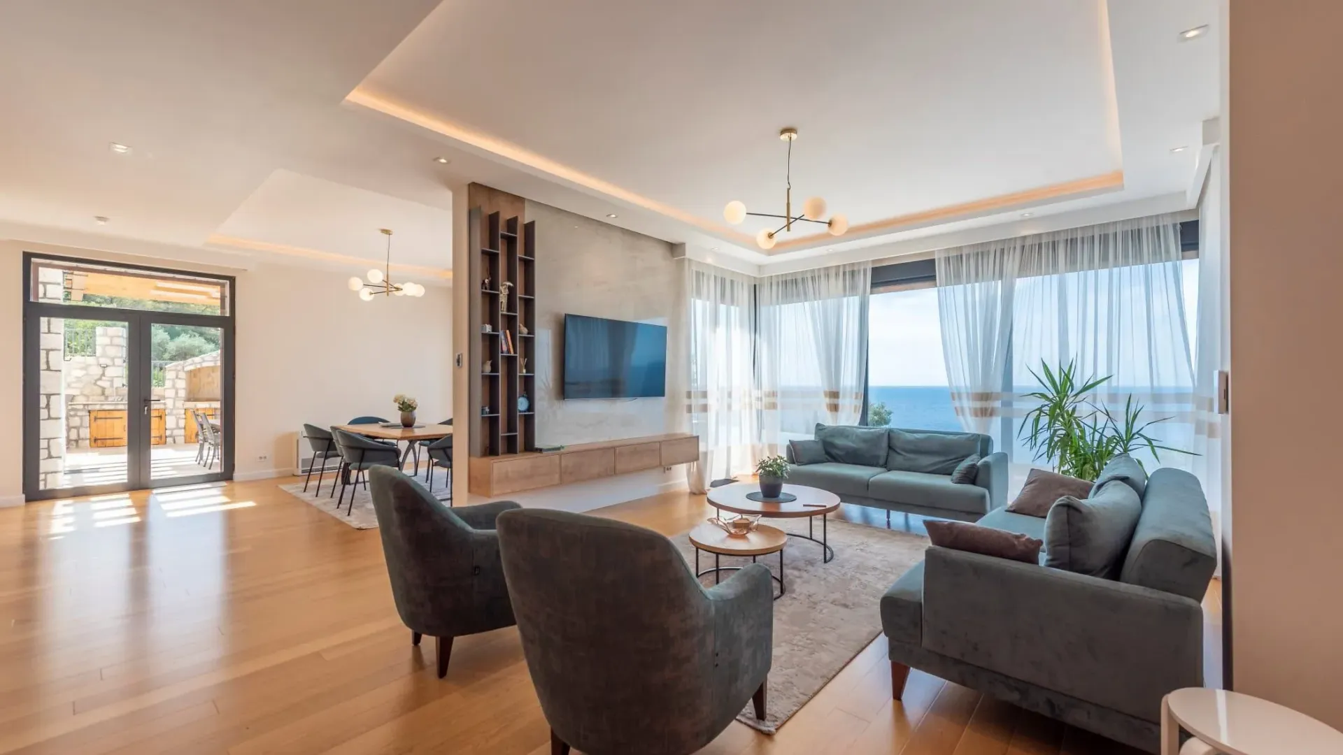 Sale, house, 256m², Reževići, Budva