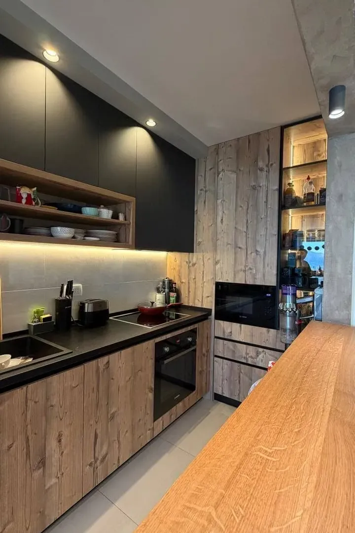 Prodaja, trosoban stan, 112m², Centar, Bar