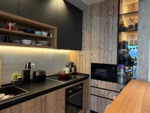 Prodaja, trosoban stan, 112m², Centar, Bar - image 6