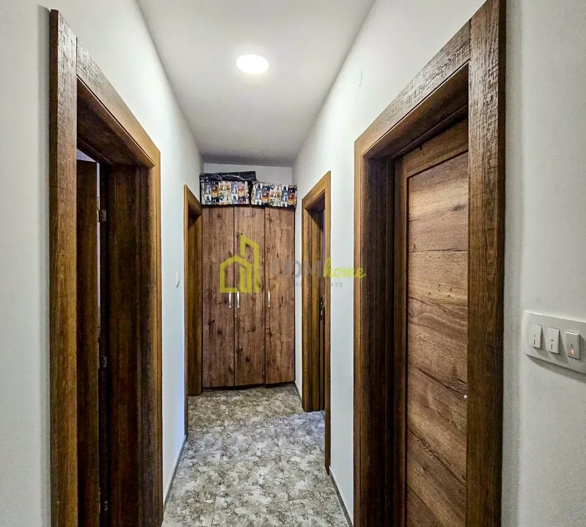 Sale, house, 216m², Blok 6, Podgorica