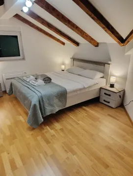 Rent, two bedroom apartment, 88m², Centar, Tivat - image 12