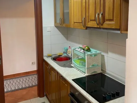 Izdavanje, dvosoban stan, 90m², Centar, Tivat - image 5