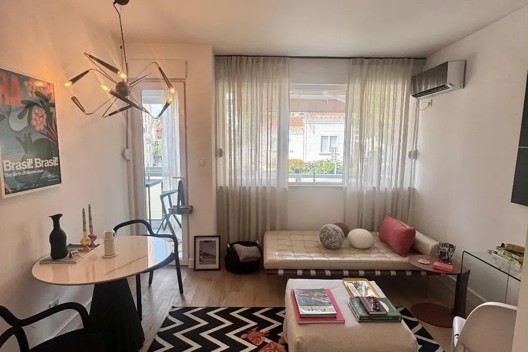 Izdavanje, jednosoban stan, 42m², Centar, Tivat