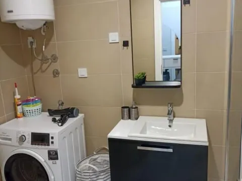 Izdavanje, jednosoban stan, 46m², Seljanovo, Tivat - image 12