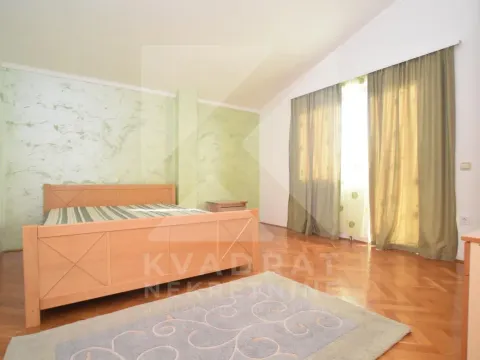 Rent, house, 170m², Gornja Gorica, Podgorica - image 8