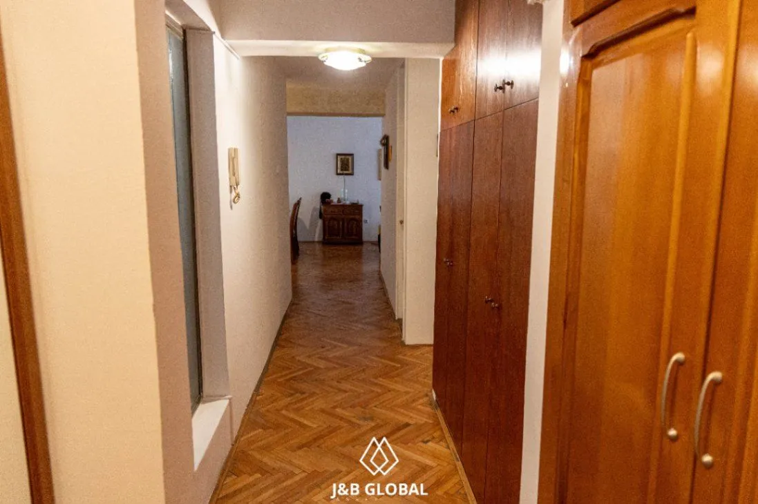 Prodaja, trosoban stan, 120m², Blok 7, Podgorica