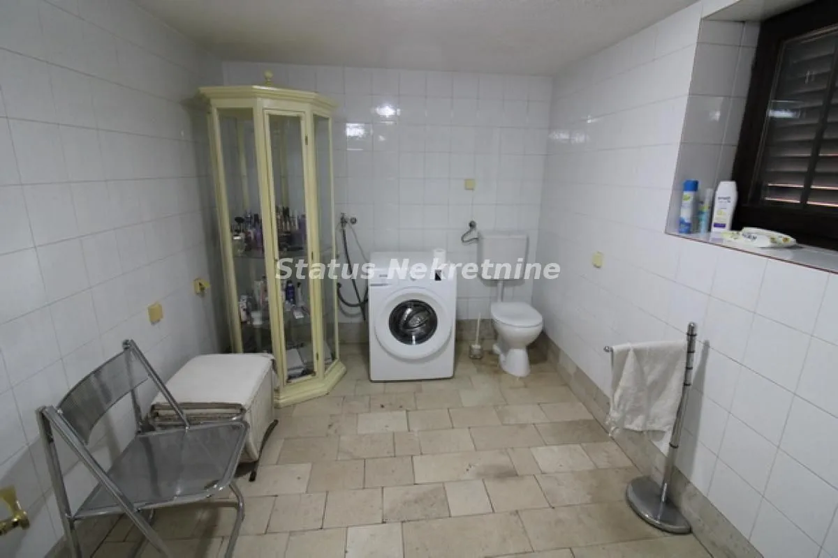 Prodaja, kuća, 416m², Sremska Mitrovica, Srbija