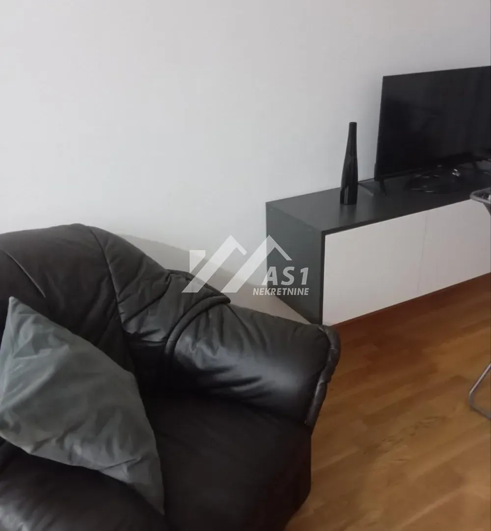 Izdavanje, jednosoban stan, 41m², Podbara, Novi Sad Sve Podlokacije