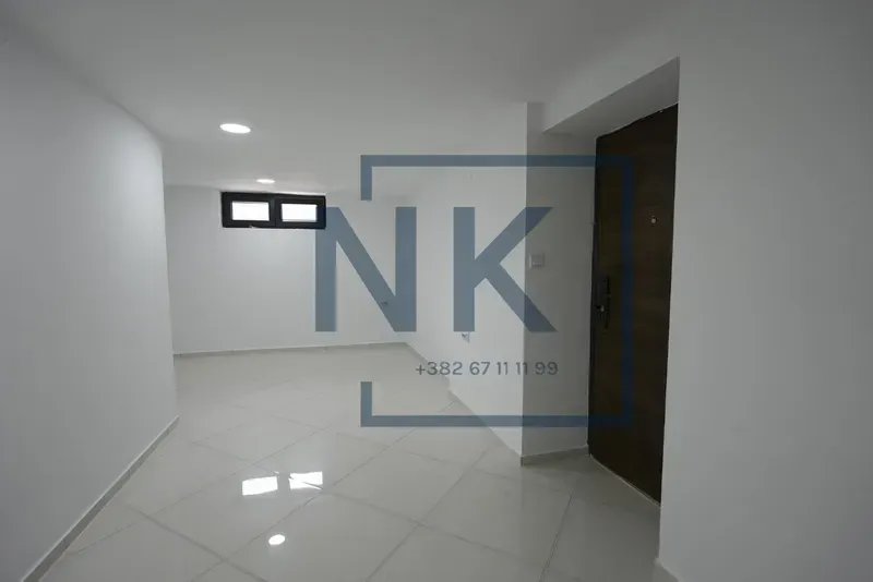 Izdavanje, poslovni prostor, 95m², Centar, Podgorica