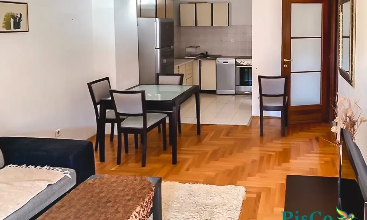 Izdavanje, jednosoban stan, 64m², City Kvart, Podgorica