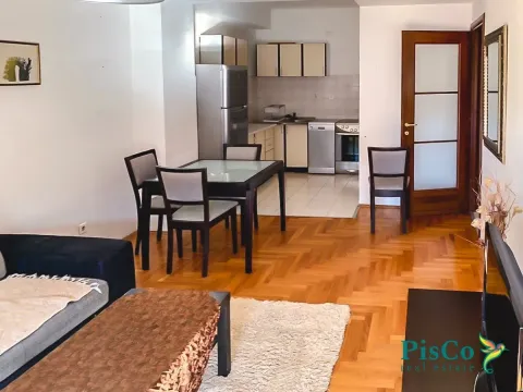 Izdavanje, jednosoban stan, 64m², City Kvart, Podgorica - image 1