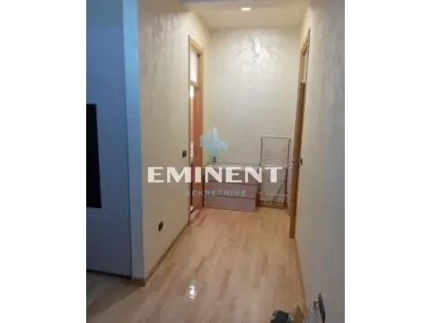 Izdavanje, trosoban stan, 98m², Savski Venac, Beograd - image 12