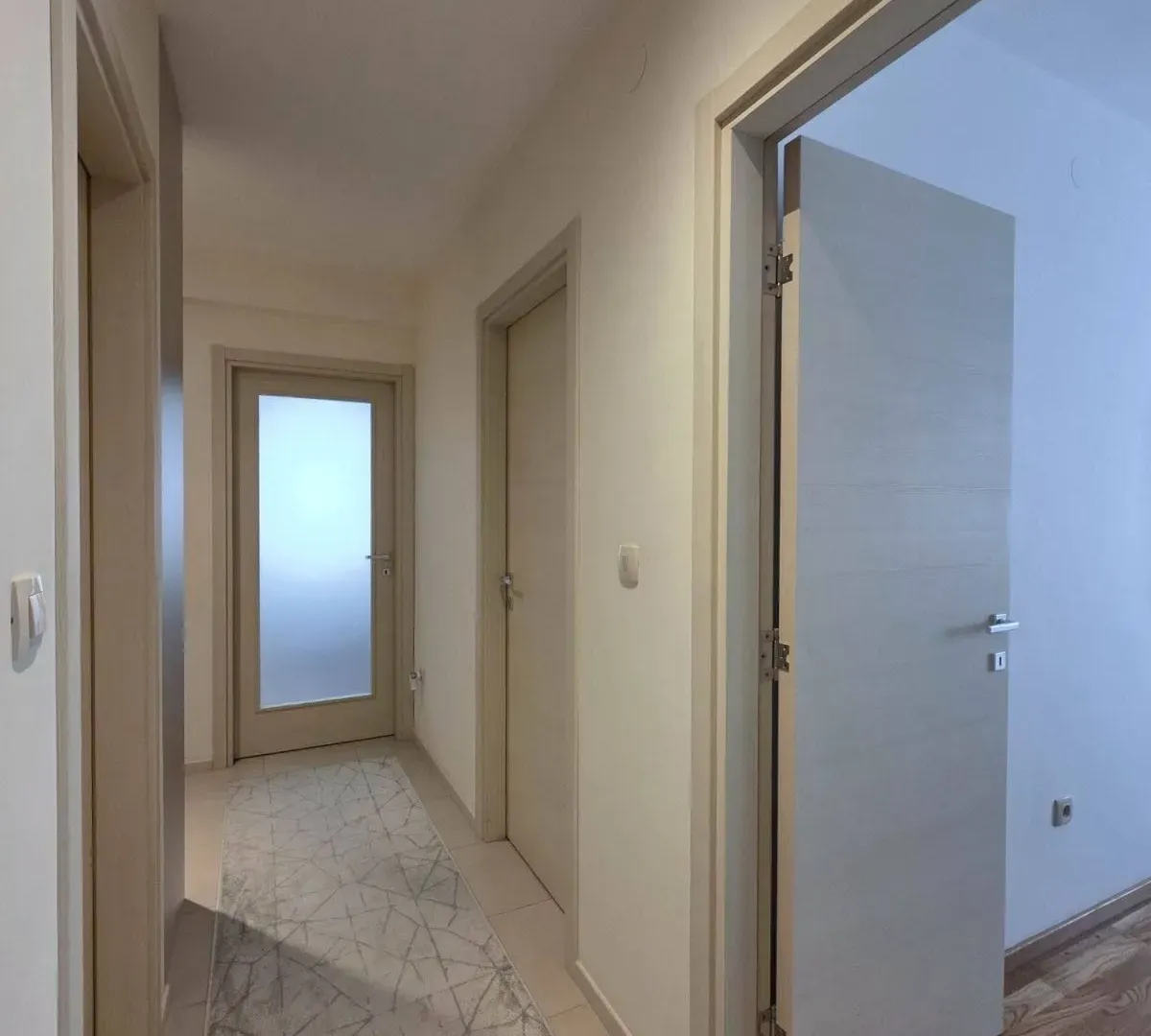 Izdavanje, dvosoban stan, 53m², Zabjelo, Podgorica