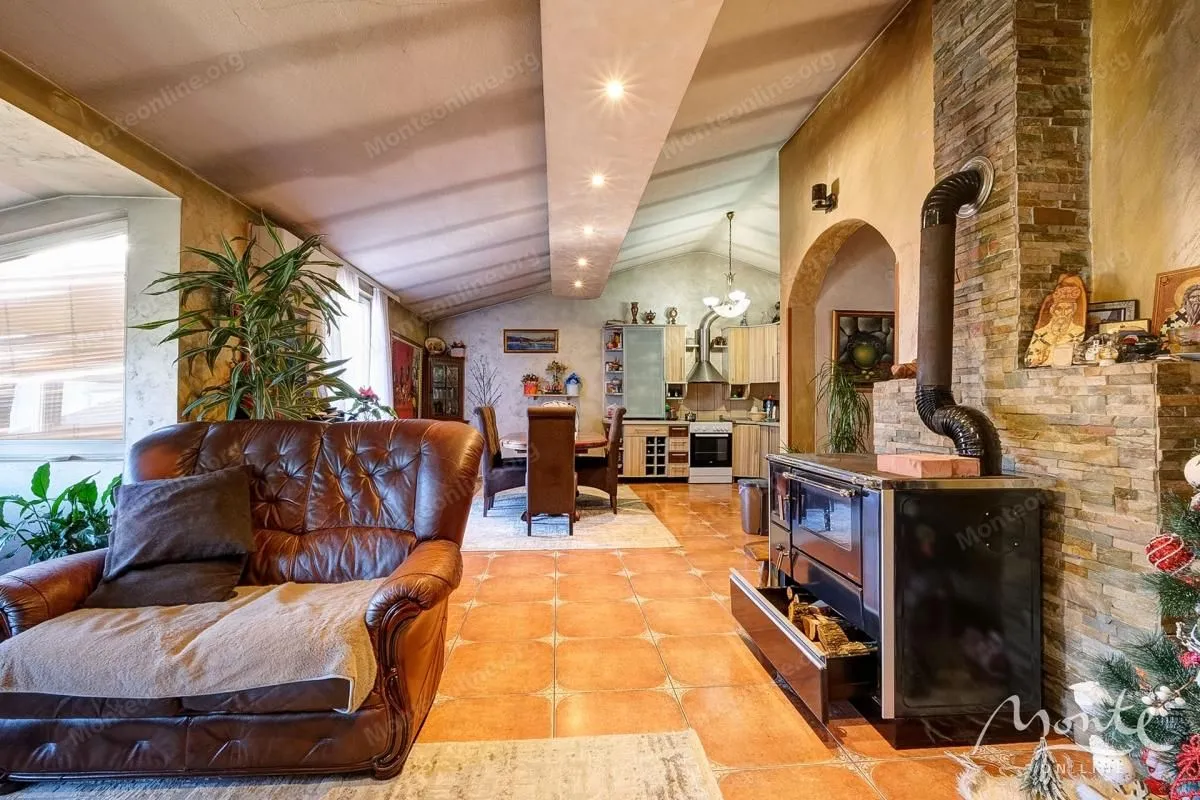 Prodaja, kuća, 219m², Dobrota, Kotor