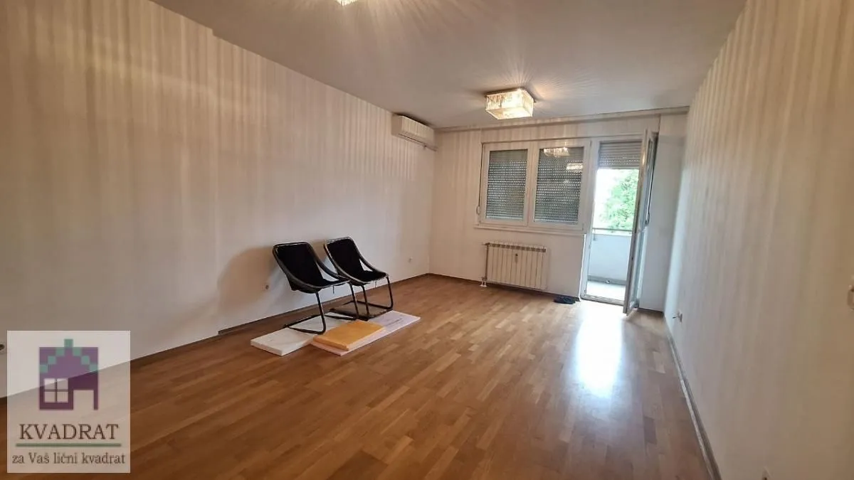 Sale, four bedroom apartment, 90m², Adamovićevo Naselje, Novi Sad Sve Podlokacije
