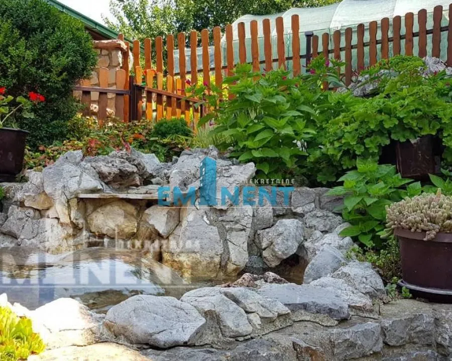 Prodaja, kuća, 465m², Voždovac Sve Podlokacije, Beograd
