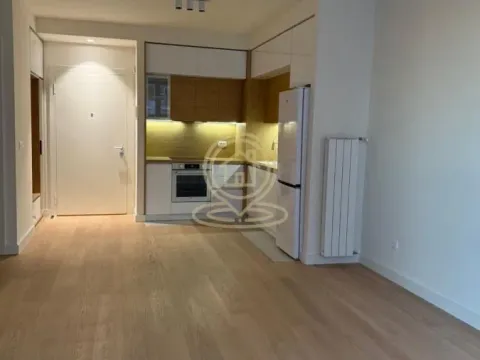 Izdavanje, trosoban stan, 71m², Savski Venac, Beograd - image 4