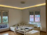 Prodaja, trosoban stan, 85m², Zemun Save Kovačevića, Zemun Sve Podlokacije - image 1