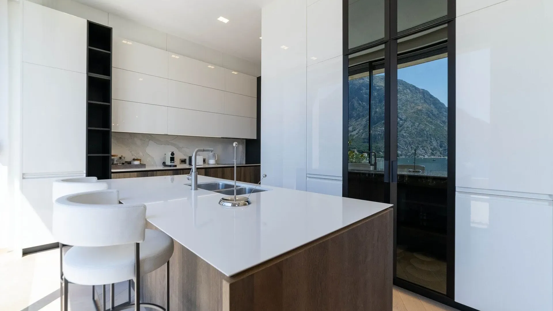 Prodaja, kuća, 526m², Orahovac, Kotor
