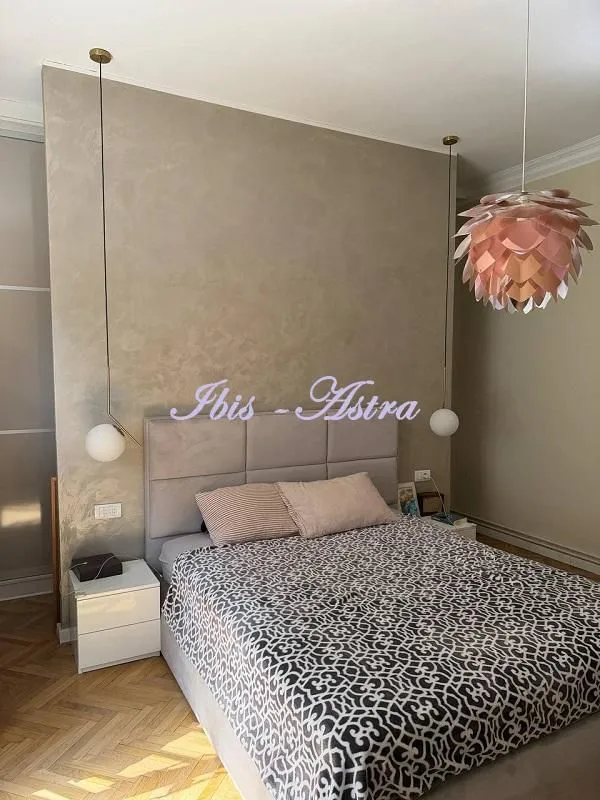 Sale, three bedroom apartment, 108m², Skadarlija, Beograd
