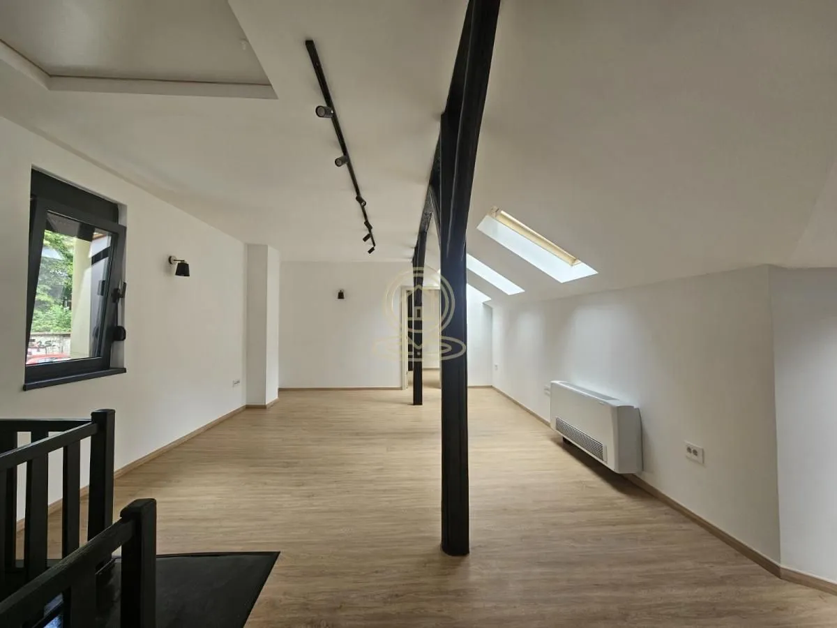 Izdavanje, poslovni prostor, 125m², Slavija, Vračar Sve Podlokacije
