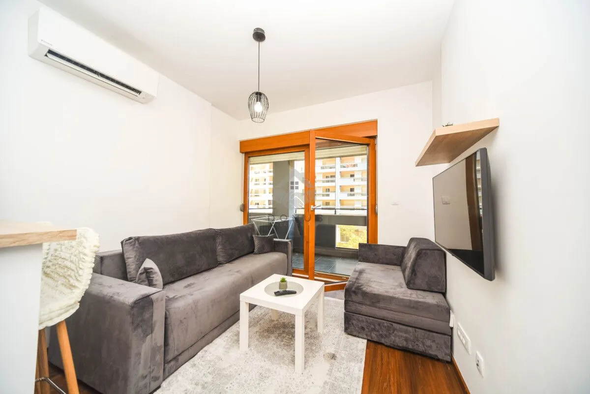 Izdavanje, jednosoban stan, 25m², Master Kvart, Podgorica