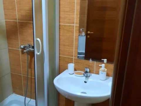 Izdavanje, jednosoban stan, 35m², City Kvart, Podgorica - image 4