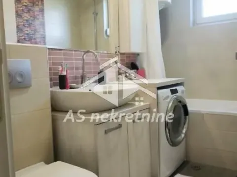 Izdavanje, četvorosoban stan, 80m², Profesorska Kolonija, Palilula Sve Podlokacije - image 17