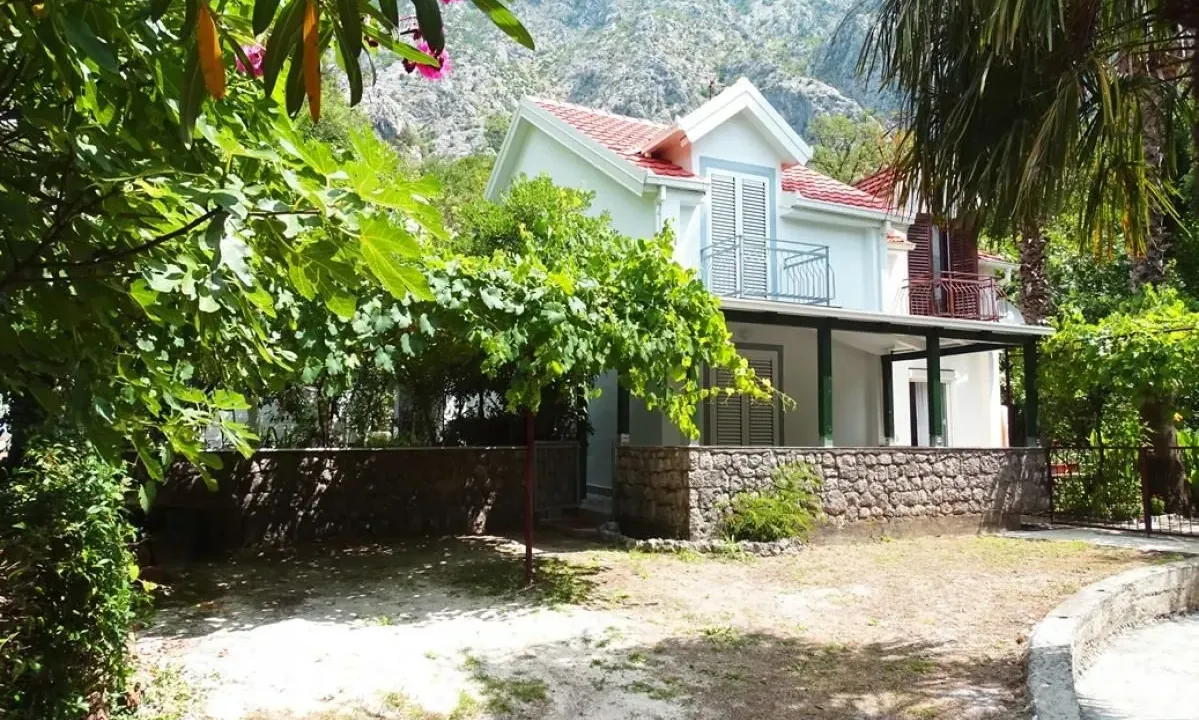 Prodaja, kuća, 78m², Orahovac, Kotor