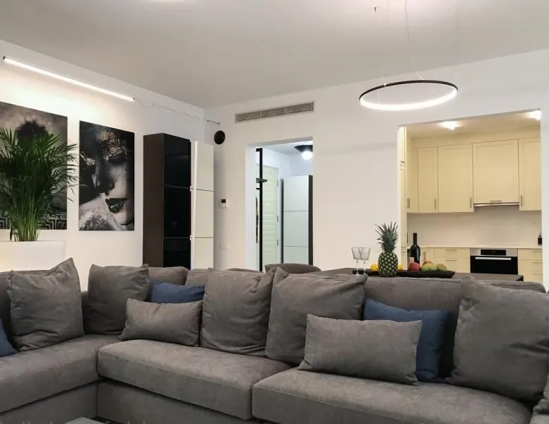 Sale, one bedroom apartment, 146m², Centar, Tivat
