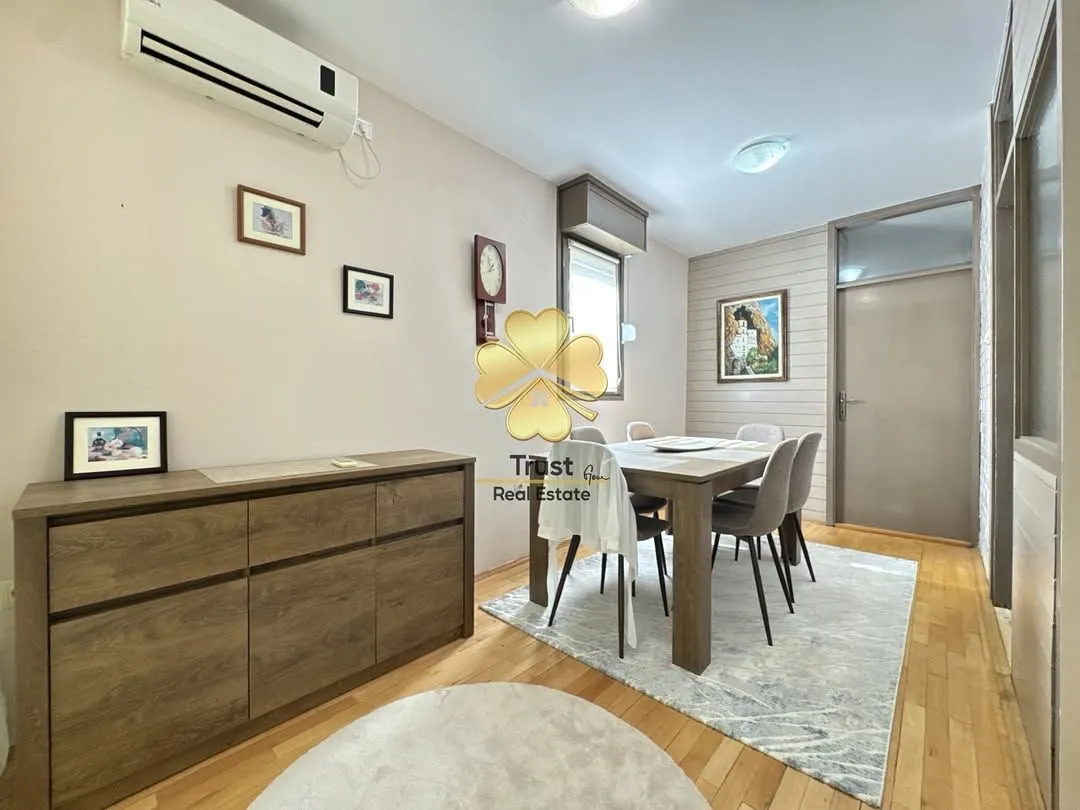 Izdavanje, dvosoban stan, 80m², Blok 5, Podgorica