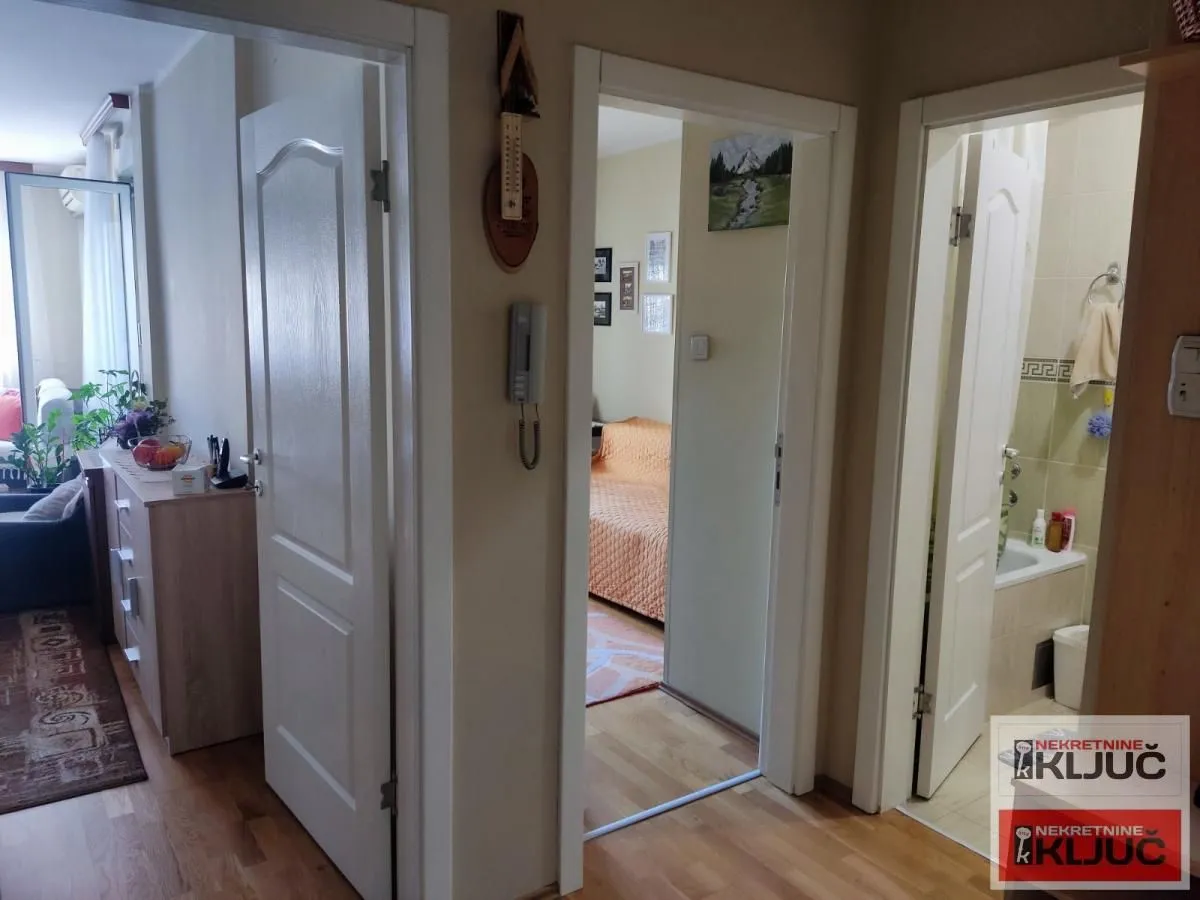 Prodaja, dvosoban stan, 45m², Bulevar patrijarha Pavla, Novi Sad Sve Podlokacije