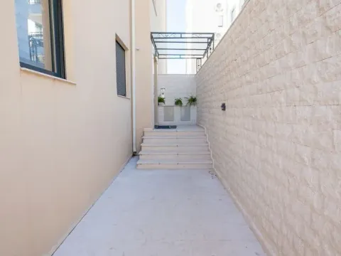 Prodaja, dvosoban stan, 63m², Tivat, Crna Gora - image 12
