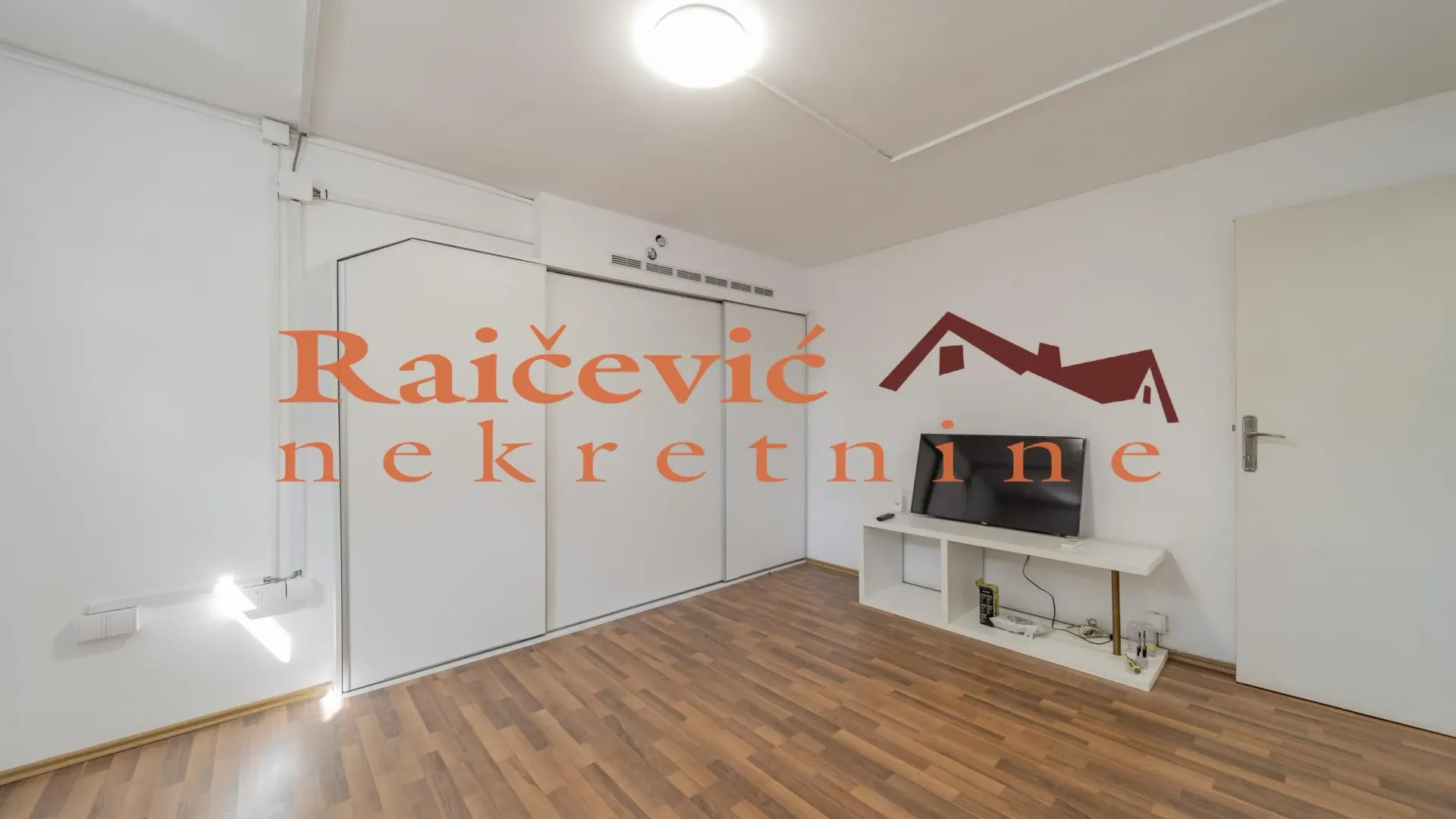 Prodaja, dvosoban stan, 43m², Savski Venac, Beograd