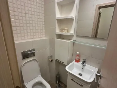 Izdavanje, dvosoban stan, 74m², City Kvart, Podgorica - image 6