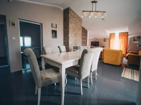Sale, house, 300m², Krimovica, Kotor - image 9