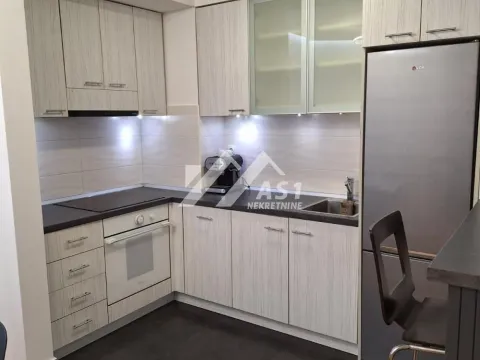 Izdavanje, trosoban stan, 70m², Bulevar Evrope, Novi Sad Sve Podlokacije - image 4