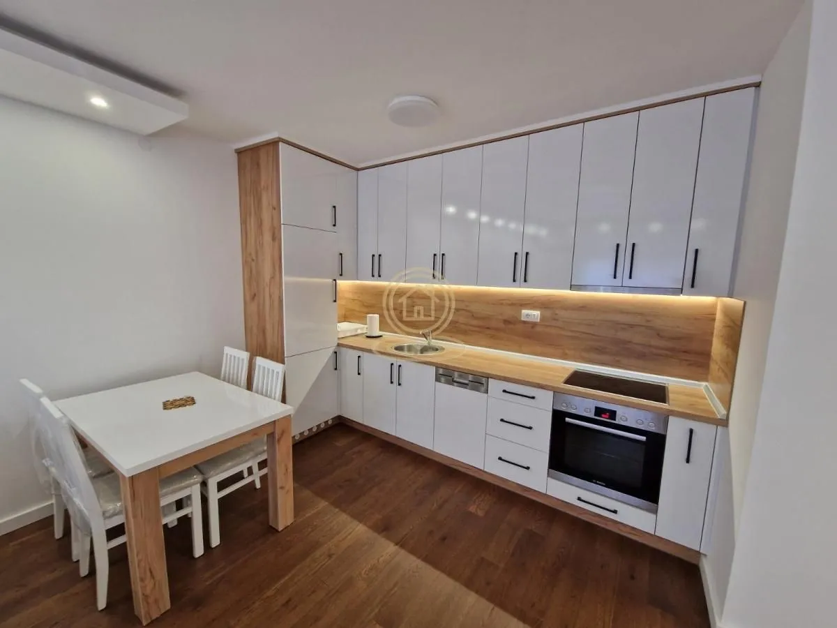 Izdavanje, jednosoban stan, 45m², Salajka, Novi Sad Sve Podlokacije