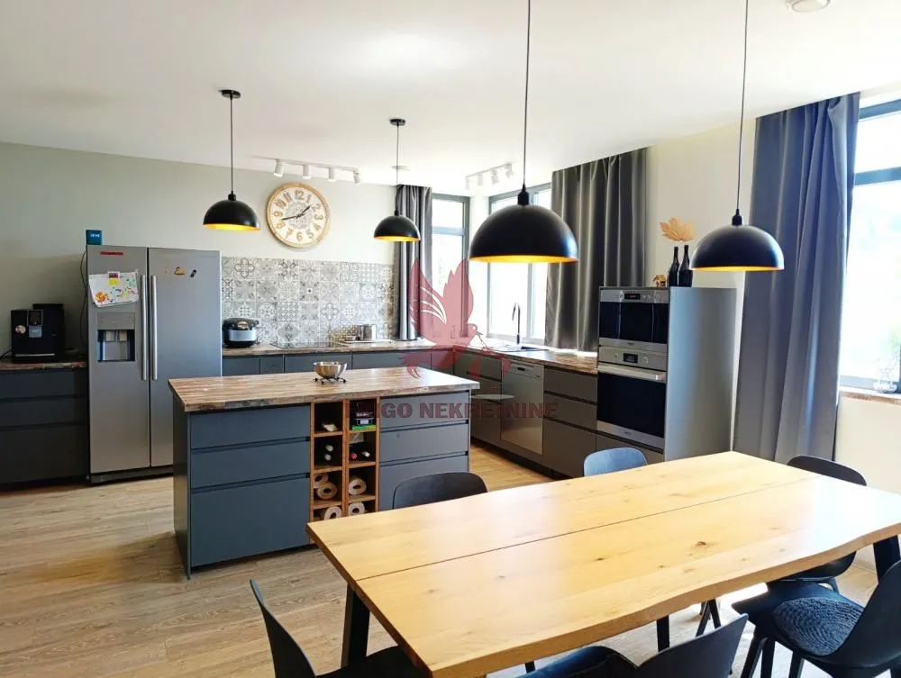 Prodaja, kuća, 580m², Kosmaj, Sopot