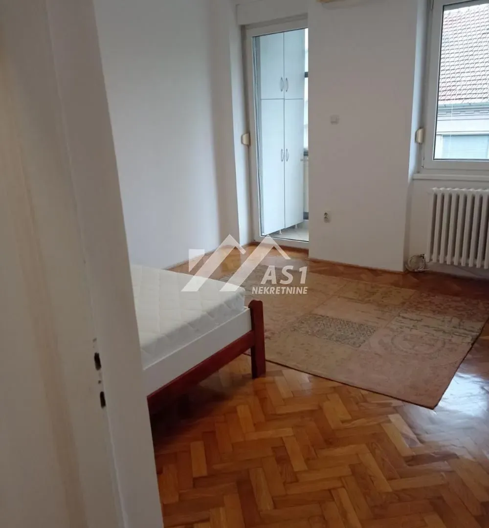 Izdavanje, trosoban stan, 82m², Novi Sad Sve Podlokacije, Novi Sad