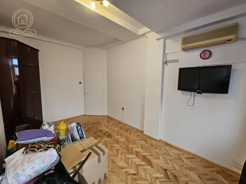 Izdavanje, četvorosoban stan, 85m², Hala Pionir, Palilula Sve Podlokacije - image 10