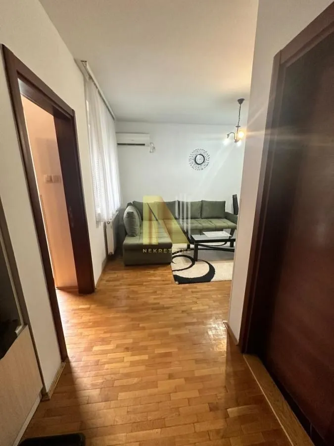 Izdavanje, dvosoban stan, 42m², Grbavica, Novi Sad Sve Podlokacije