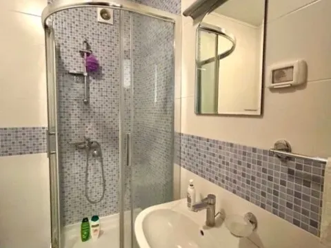 Prodaja, jednosoban stan, 51m², City Kvart, Podgorica - image 8