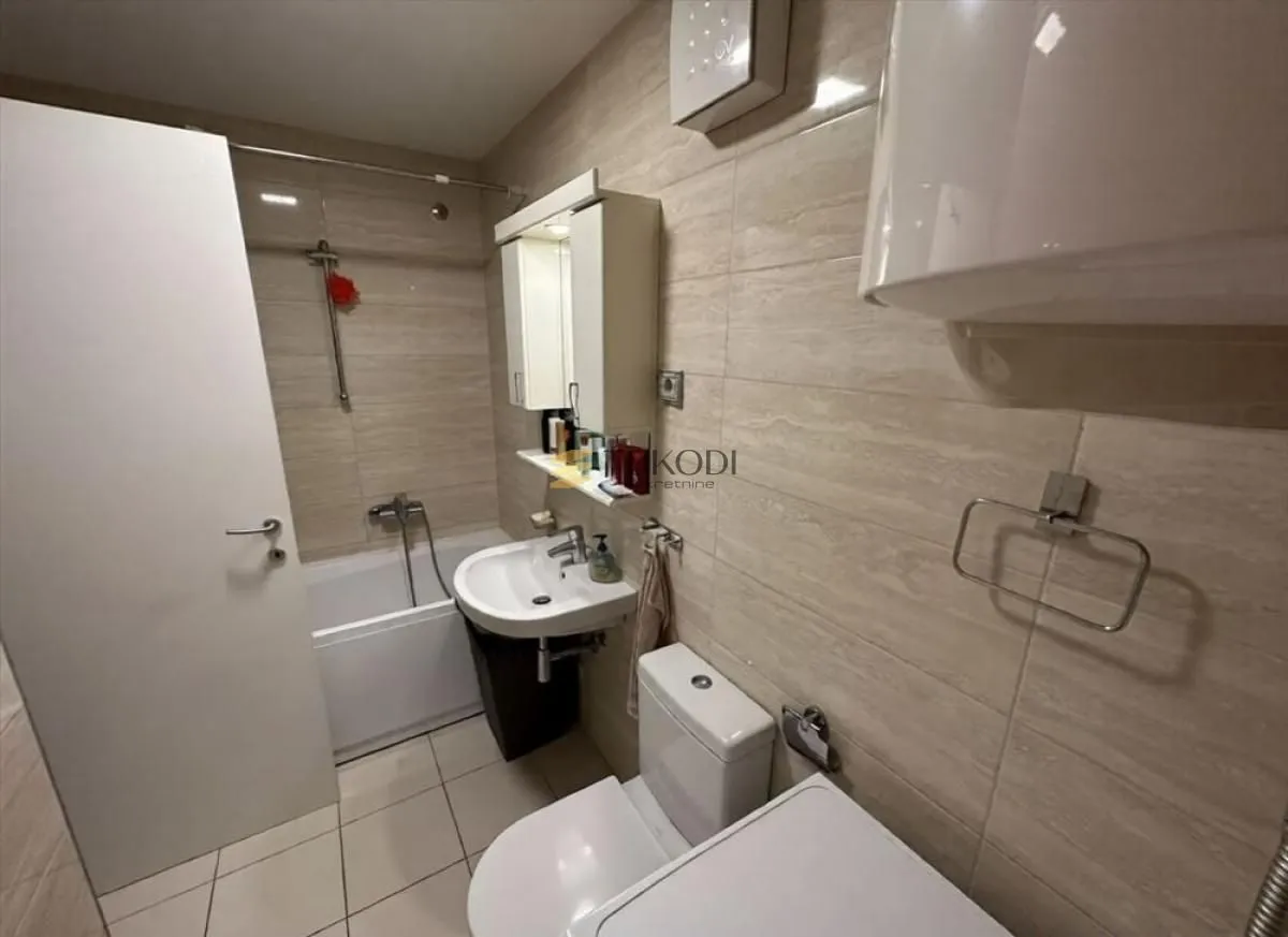 Izdavanje, dvosoban stan, 65m², Novi Beograd Blok 67, Novi Beograd Sve Podlokacije