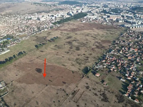 Prodaja, plac, 4000m², Sadine, Podgorica - image 1