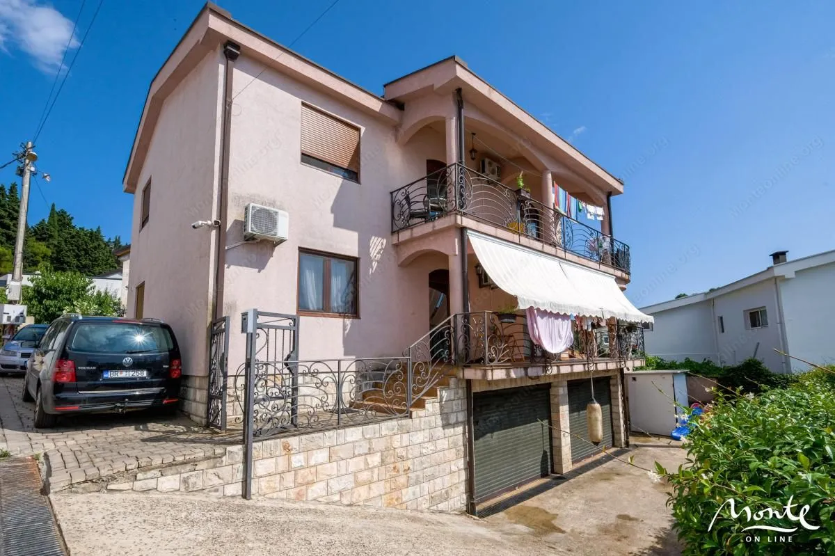 Sale, house, 280m², Bar, Crna Gora